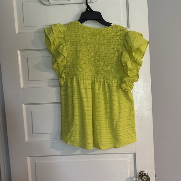Glam Chartreuse Ruffle Sleeve Blouse - Picture 4 of 4
